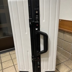 キャリーケースの画像