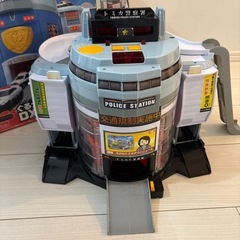 トミカ　ポリスステーション　トミカ2台つきの画像