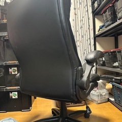 高級レザー使用デスクチェアの画像