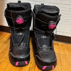 SALOMON スノーボードブーツの画像