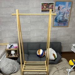 ハンガーラックの画像