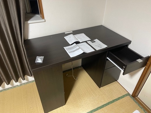 ニトリデスク袖付き(N クーパー 120 DBR) (半澤勲) 南柏のテーブル