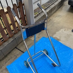 船外機スタンド　船外機　船の画像