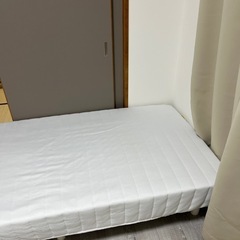 脚付きマットレス シングルの画像