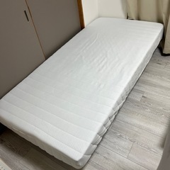 脚付きマットレス シングルの画像