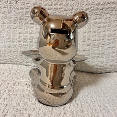クマの置き物トレイ&貯金箱の画像