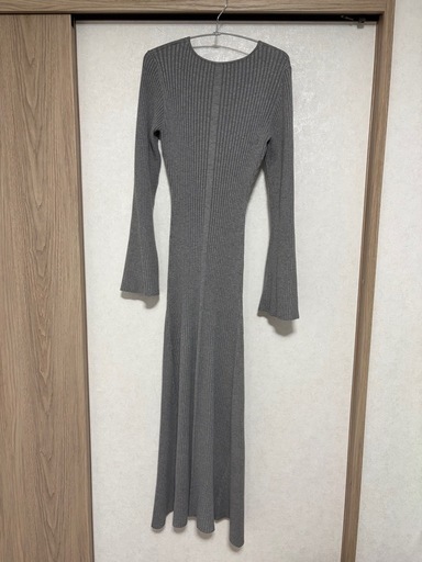 anuans アニュアンス セミマーメイドニットワンピース LIGHT GREY
