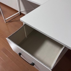 デスク　ホワイト　木目の画像