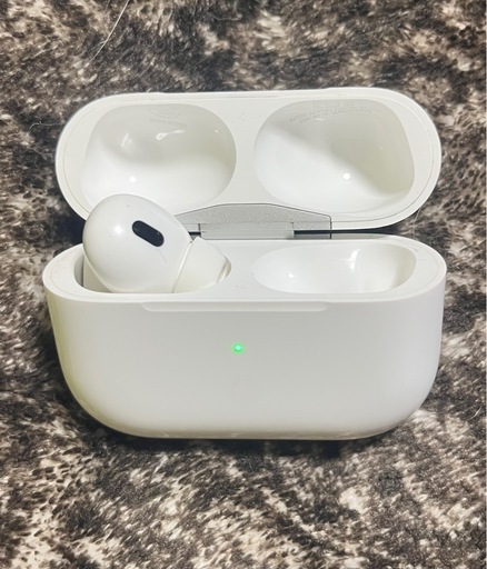 AirPods Pro 2ライトニング⚡️ケース付き☝️ジャンク品 (くー) 福島