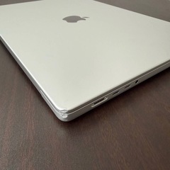 Macbook Pro 16” M1 Max 64GB RAM 2TB SSDの画像