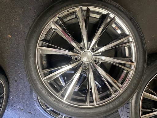 225／45r19