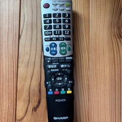 SHARP AQUOS 32型液晶テレビの画像