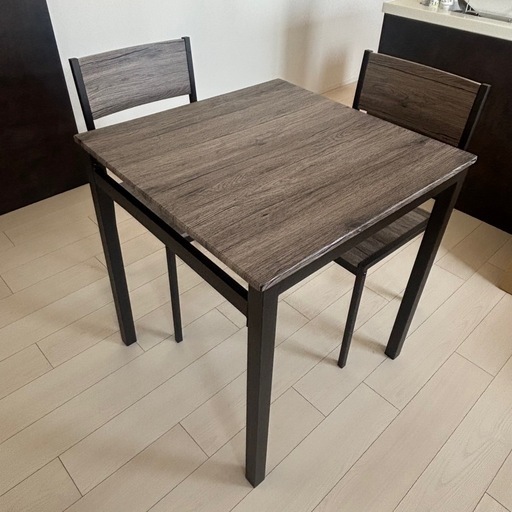 美品】ダイニング3点セット（テーブル＋チェア2脚）70cm角 (こも