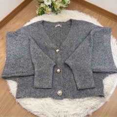 1️⃣🉐まとめ売り🉐ショート丈のカーディガンとミニ丈ワンピースセットの画像