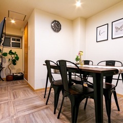 【おしゃれ4人掛けダイニングセット】テーブル＋チェア4脚✨
の画像