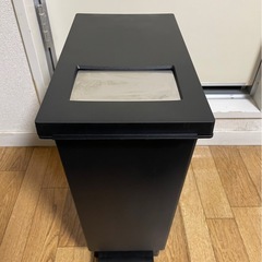 ゴミ箱の画像