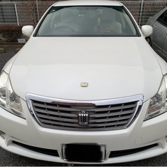 クラウン200系ロイヤルの画像