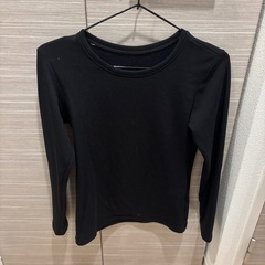 【ほぼ未使用】ユニクロ極暖ヒートテックコットン×2の画像