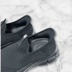 【新品】メンズ スニーカー サイズ25.5cm メッシュスリッポン ブラック 軽量の画像