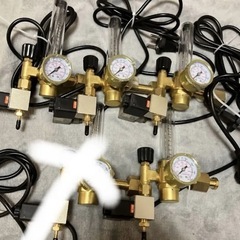 本日限定 植物育成室濃縮水耕栽培温室CO2コントローラー➕レギュレーター ×4の画像