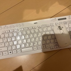 デスクトップパソコン　テレビの画像