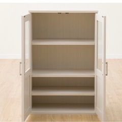 食器キャビネットの画像