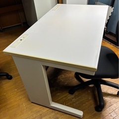 オフィスデスク　イスセットの画像