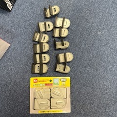 サッシ窓用 補助鍵 新品4個 中古11個の画像