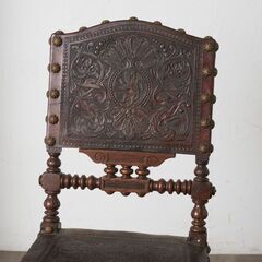 【発送の場合は即購入不可】 フランス アンティーク ダイニングチェア 本革 鋲打ち オーク 木製 木彫刻 挽物 装飾 アームレス チェア 椅子 西洋 ディスプレイ 79899の画像