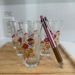 涼しげなグラスの画像