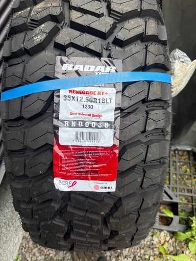 radar RT+  レーダー　タイヤ２本。　35×12.50r18 未使用品