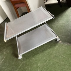 キャスター付きワゴン　2段　中古の画像