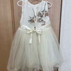 ドレス、カーデガンの画像