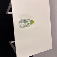 ホワイトデスクの画像