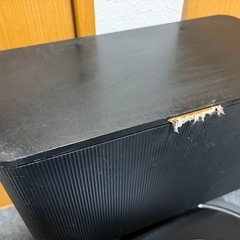 【蓋部分に破損あり・動作問題なし】ルンバ j7+　交換用紙パックつきの画像