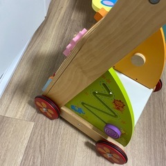 赤ちゃんおもちゃ　手押し車の画像