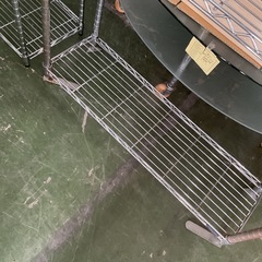 大きめスチールラック　サビ多め　中古の画像