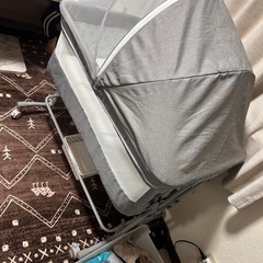 ベビーベッドの画像