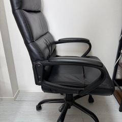 勉強机に最適な椅子の画像