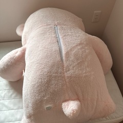 くまの特大ぬいぐるみの画像