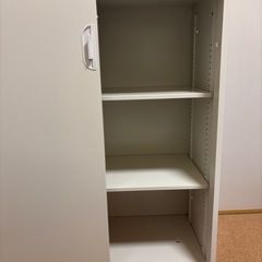 キャビネットの画像