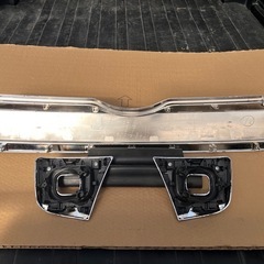 メッキフロントガーニッシュの画像