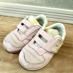 ニューバランス キッズスニーカー サンダル 3足セット 女の子　 13.5cm-14cm 子供用靴 の画像