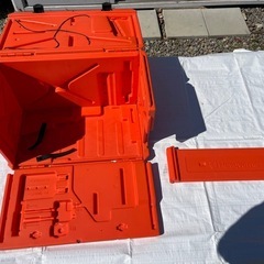 Husqvarna ハスクバーナ チェンソーボックス1の画像