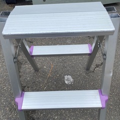 J123 脚立の画像