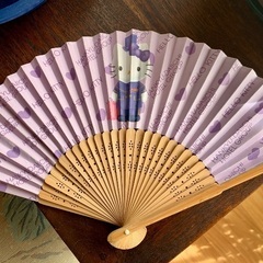 ハローキティ　ポーチと扇子の画像