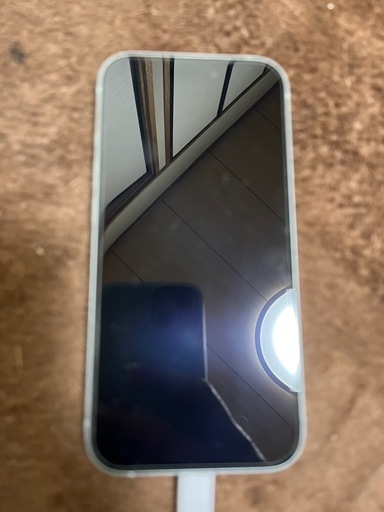 iPhone15本体　美品　256GB