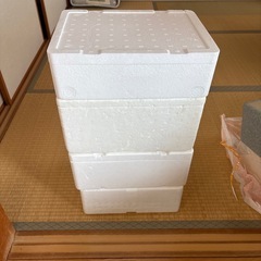 お取引中！発泡スチロール4個の画像