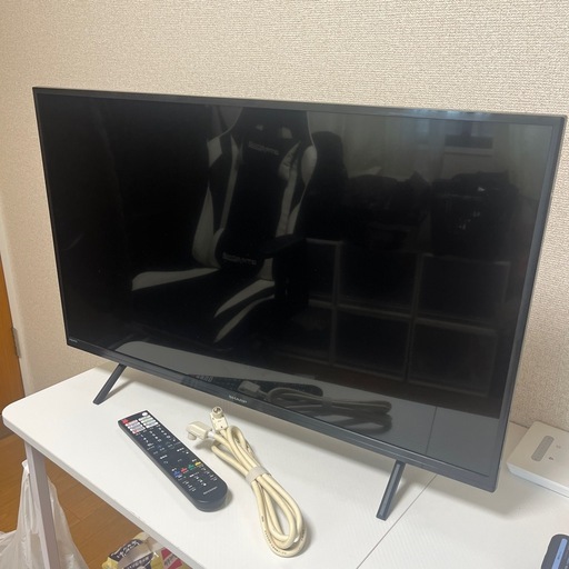 SHARP 32型テレビ　ハイビジョン