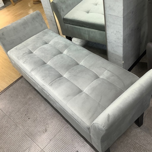 【軽トラ貸し出し無料！】未使用品2人掛けソファー入荷しました！